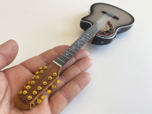 Cover for Melissa Etheridge 12-string Ovation Mini Guitar (MERCH) (2021)