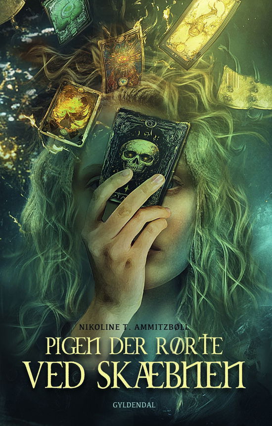 Cover for Nikoline T. Ammitzbøll · Pigen der rørte ved skæbnen (Bound Book) [1º edição] (2025)