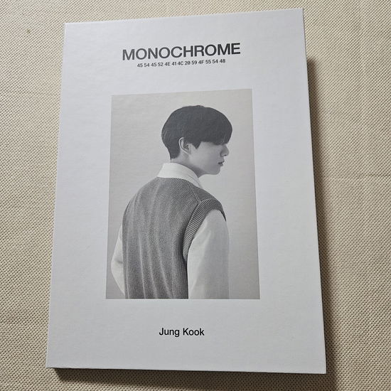 Cover for BTS · Monochrome PostCard Book (Book) [Postcard Book edition] [Jung Kook] (2025)
