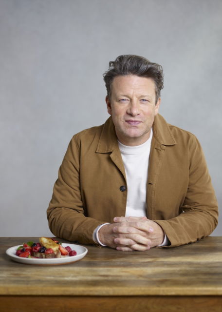 Cover for Jamie Oliver · Eat Yourself Healthy (Hardcover Book) (2025)