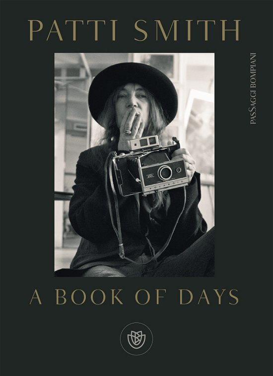 Cover for Patti Smith · A Book Of Days. Ediz. Italiana (Bok)